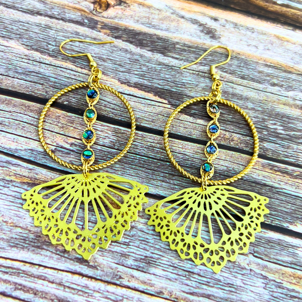 Lace Shell Midi Hoop Earrings
