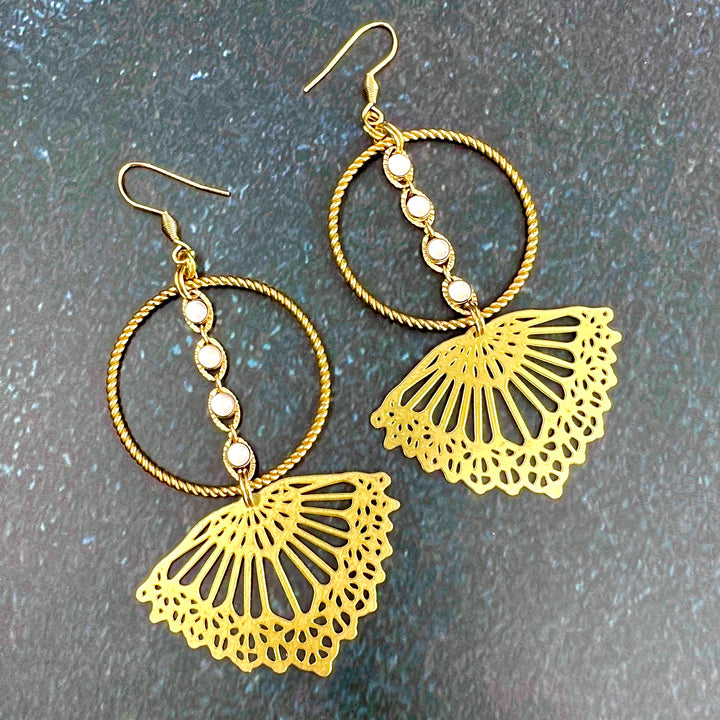 Lace Shell Midi Hoop Earrings